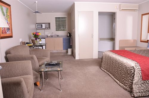 Brougham Heights Motel New Plymouth Extérieur photo