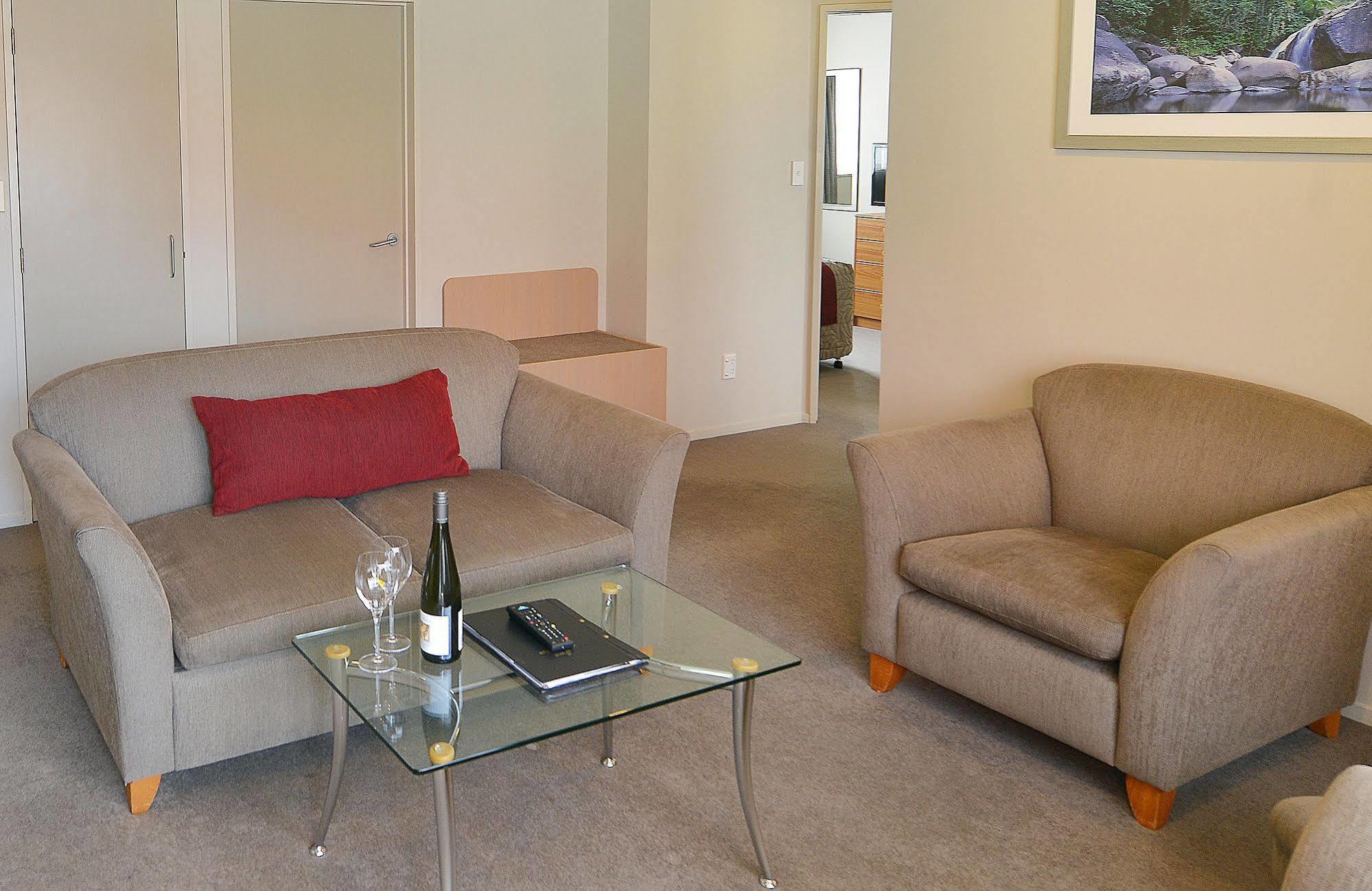 Brougham Heights Motel New Plymouth Extérieur photo
