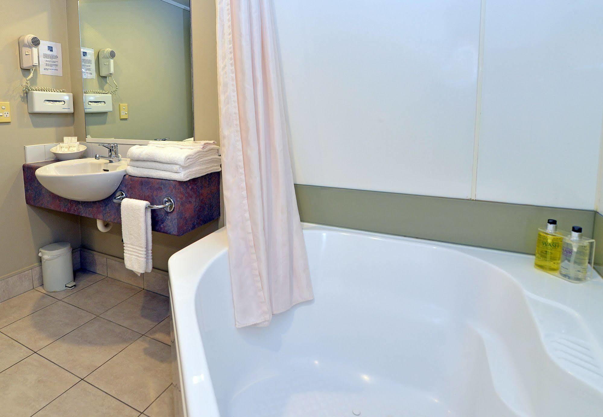 Brougham Heights Motel New Plymouth Extérieur photo