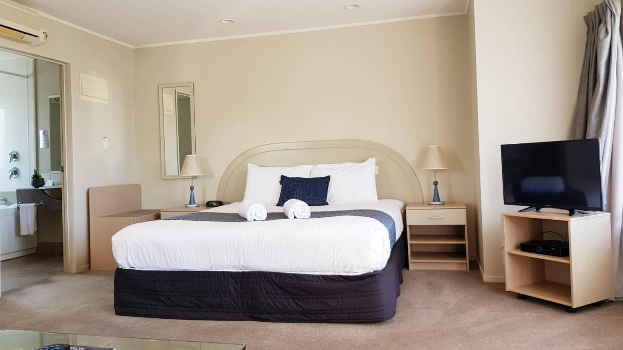 Brougham Heights Motel New Plymouth Extérieur photo